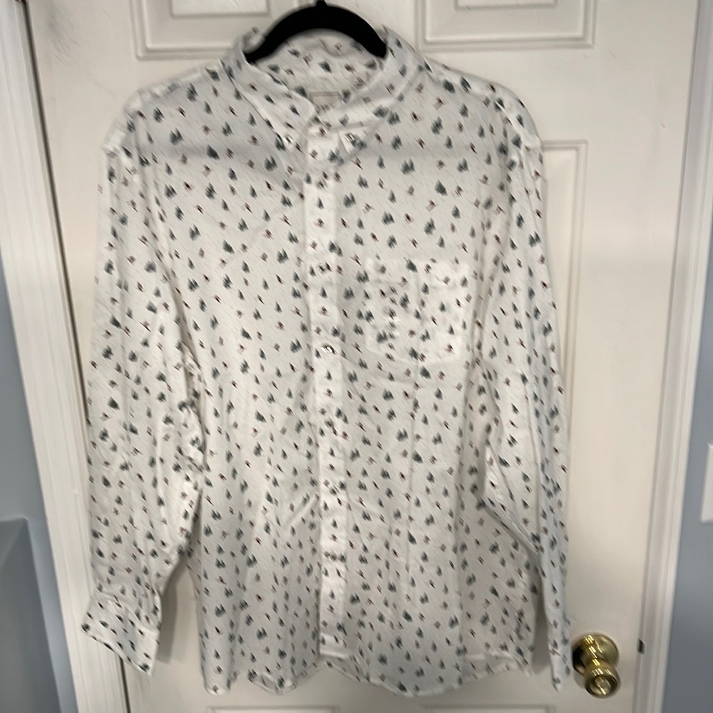 NEVER WORN Rowm Bottom Down Shirt White with Ski Print